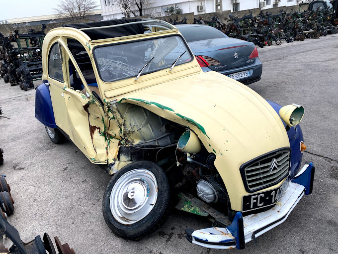 Aperçu des activités de la casse automobile SURPLUS AUTOS située à VITROLLES (13127)